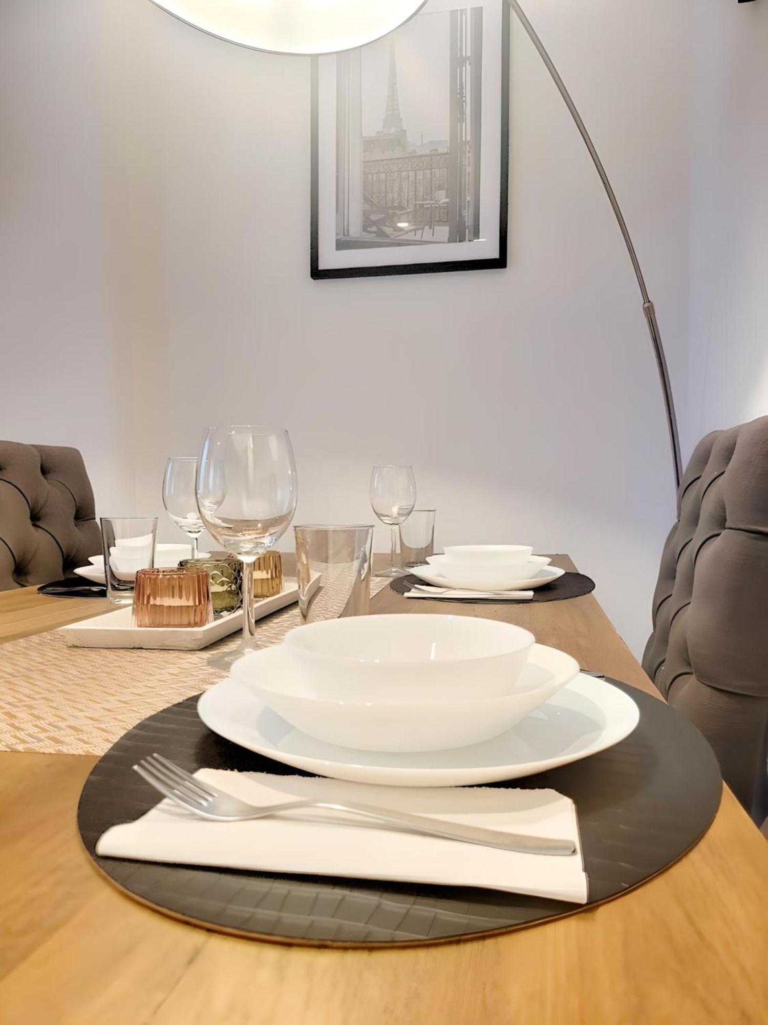 Grand Sablon Stylish Brussels City Center Apartment Exterior photo