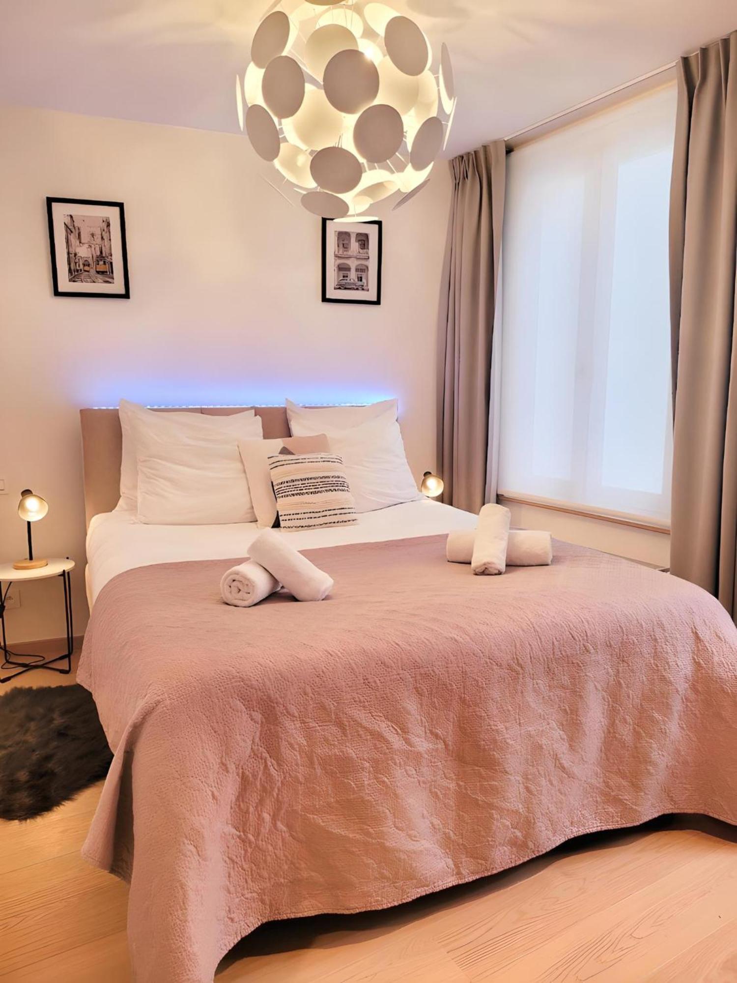 Grand Sablon Stylish Brussels City Center Apartment Exterior photo