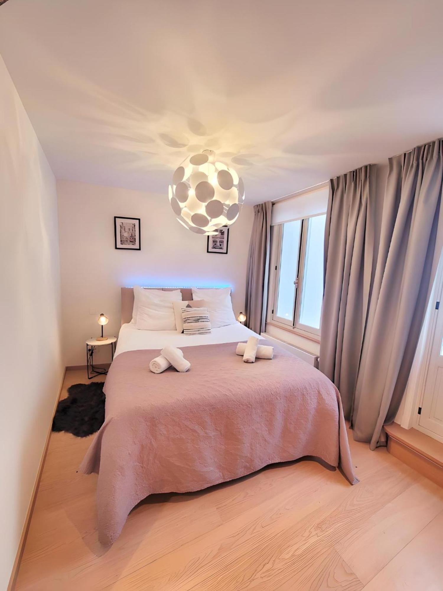 Grand Sablon Stylish Brussels City Center Apartment Exterior photo