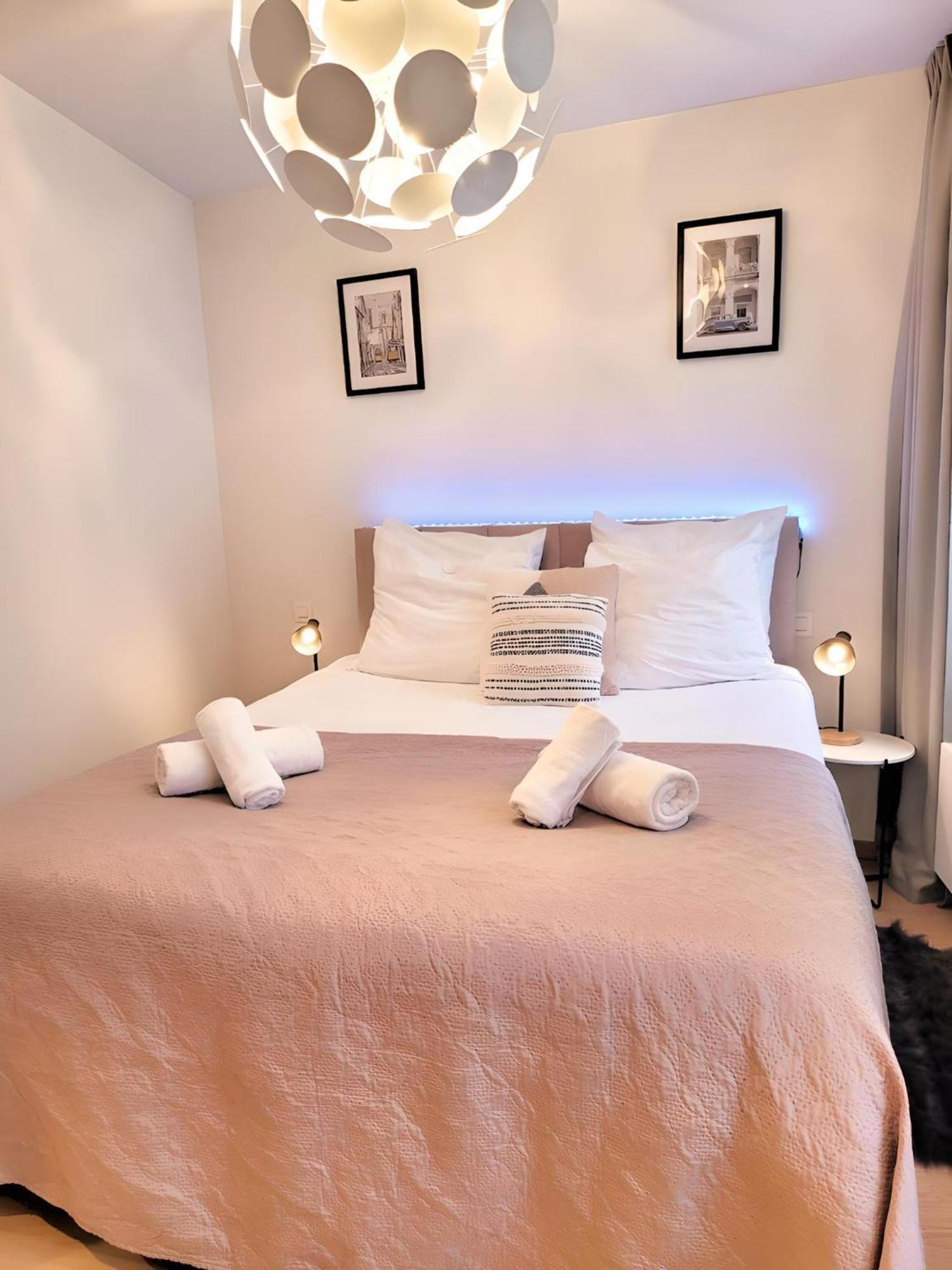 Grand Sablon Stylish Brussels City Center Apartment Exterior photo